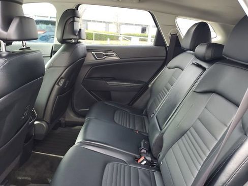 Used 2025 Kia Sportage SX image 11