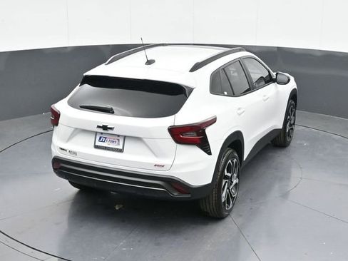 New 2026 Chevrolet Trax RS w/ Sunroof Package FWD image 52
