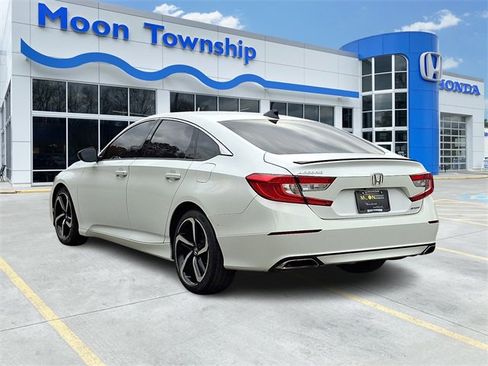 Used 2022 Honda Accord Sport image 4