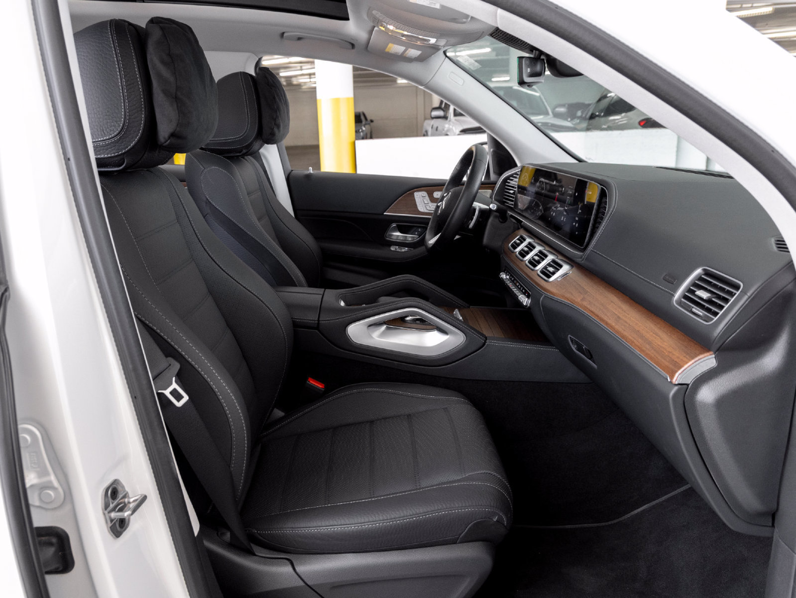 Certified 2026 Mercedes-Benz GLS 450 4MATIC image 29