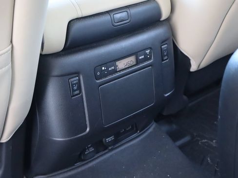Used 2023 Nissan Armada Platinum w/ Captain's Chairs Package RWD image 21