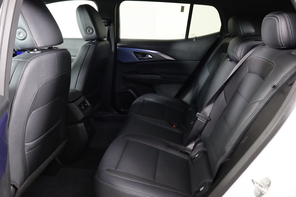 Used 2024 Chevrolet Equinox EV LT w/ LPO, Active Package FWD image 16