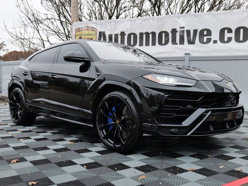 Used 2021 Lamborghini Urus image 65