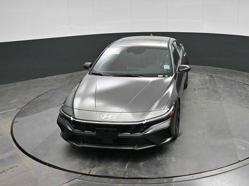 New 2026 Hyundai Elantra SEL Sport Premium image 22