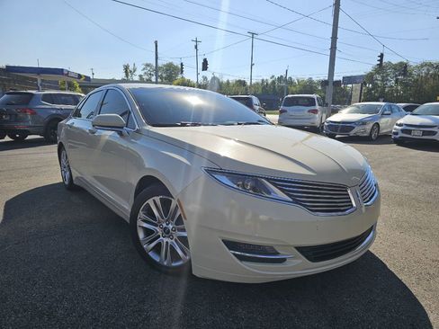 Used 2015 Lincoln MKZ AWD image 1