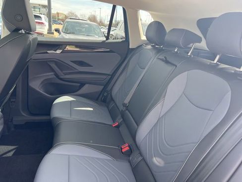 New 2026 Volkswagen Tiguan SE AWD/4WD image 8
