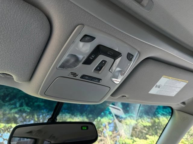 Used 2012 Toyota Sienna XLE FWD image 38