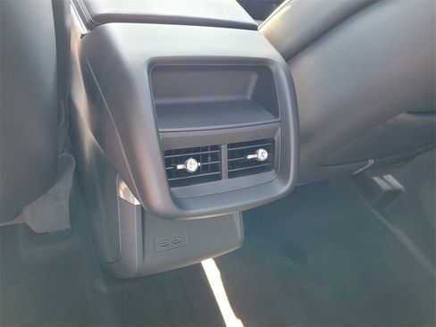 Used 2024 Cadillac Lyriq Sport image 7