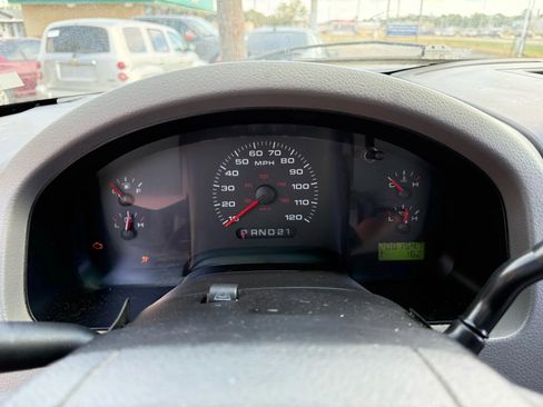 Used 2005 Ford F150 XLT image 9
