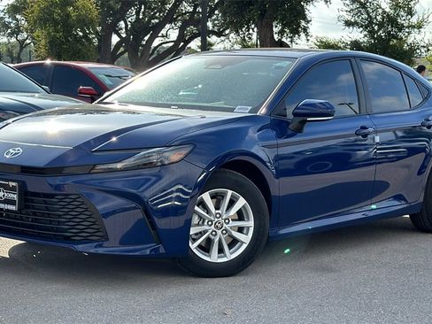 New 2025 Toyota Camry Hybrid image 34