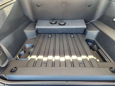 New 2026 GMC Sierra EV Elevation image 19