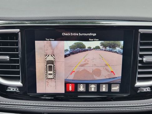 New 2026 Chrysler Pacifica Limited FWD image 14