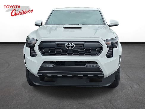 Used 2025 Toyota Tacoma TRD Sport RWD image 2