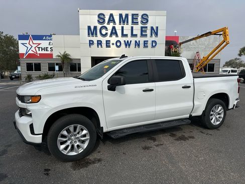 Used 2021 Chevrolet Silverado 1500 Custom image 1