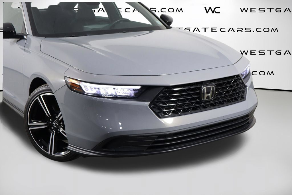 Used 2025 Honda Accord Sport image 49