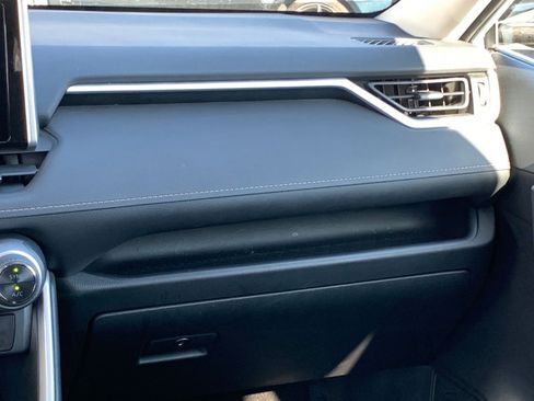 Used 2025 Toyota RAV4 LE image 34