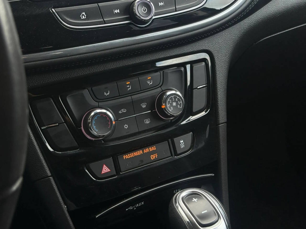 Used 2018 Buick Encore Preferred FWD image 9