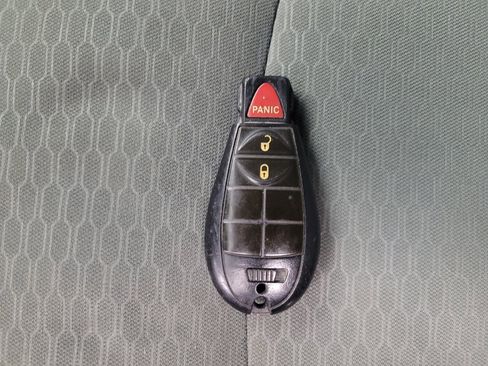 Used 2015 RAM 1500 Express image 32