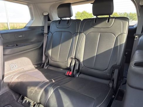 Used 2022 Jeep Grand Cherokee L Limited w/ Luxury Tech Group II image 22