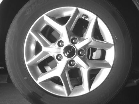 Used 2025 Kia Soul LX w/ LX Technology Package image 13