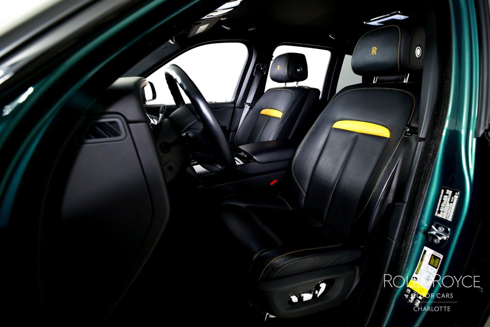 Used 2023 Rolls-Royce Cullinan AWD/4WD image 13