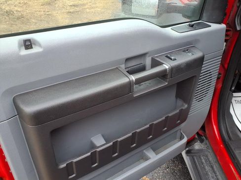 Used 2012 Ford F550 4x4 Regular Cab Super Duty w/ Payload Upgrade Pkg image 4