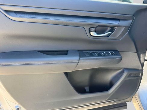 Used 2023 Honda CR-V EX image 16