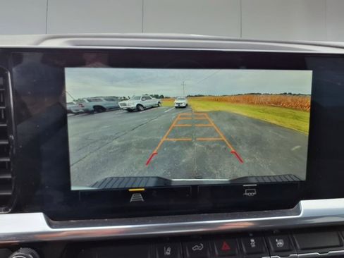 Used 2024 Chevrolet Silverado 2500 LT image 29