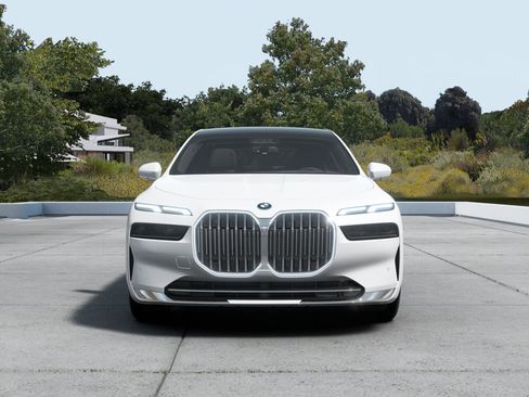 New 2026 BMW i7 xDrive60 image 3