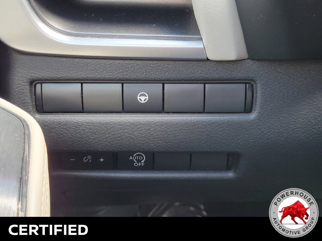 Used 2023 Nissan Rogue SV FWD image 27