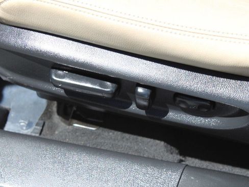 Used 2016 Honda Accord Touring image 10