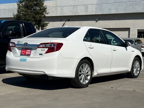 Used 2012 Toyota Camry XLE w/ Convenience Pkg image 3