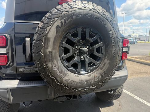 Used 2023 Ford Bronco Raptor AWD/4WD image 7