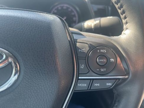 Used 2023 Toyota Camry SE w/ Convenience Package image 9