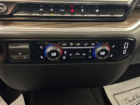 Used 2026 Chevrolet Silverado 1500 LT AWD/4WD image 39