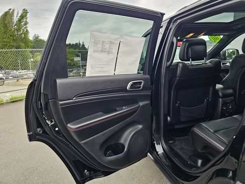Used 2018 Jeep Grand Cherokee Trailhawk w/ Trailhawk Luxury Group AWD/4WD image 15