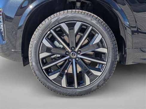 New 2026 Volvo XC90 B6 Ultra w/ Protection Package image 11