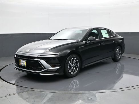 New 2026 Hyundai Sonata Blue FWD image 1