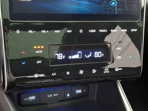 Used 2024 Hyundai Tucson Limited image 16