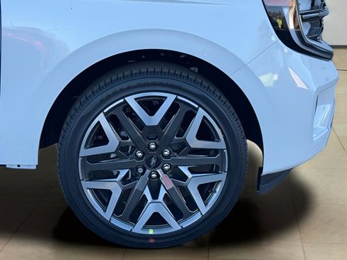 New 2025 Ford Expedition Platinum w/ Platinum Ultimate Package image 44