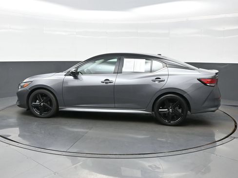 Used 2023 Nissan Sentra SR w/ Electronics Package FWD image 3