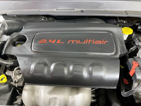 Used 2022 Jeep Compass Latitude AWD/4WD image 27