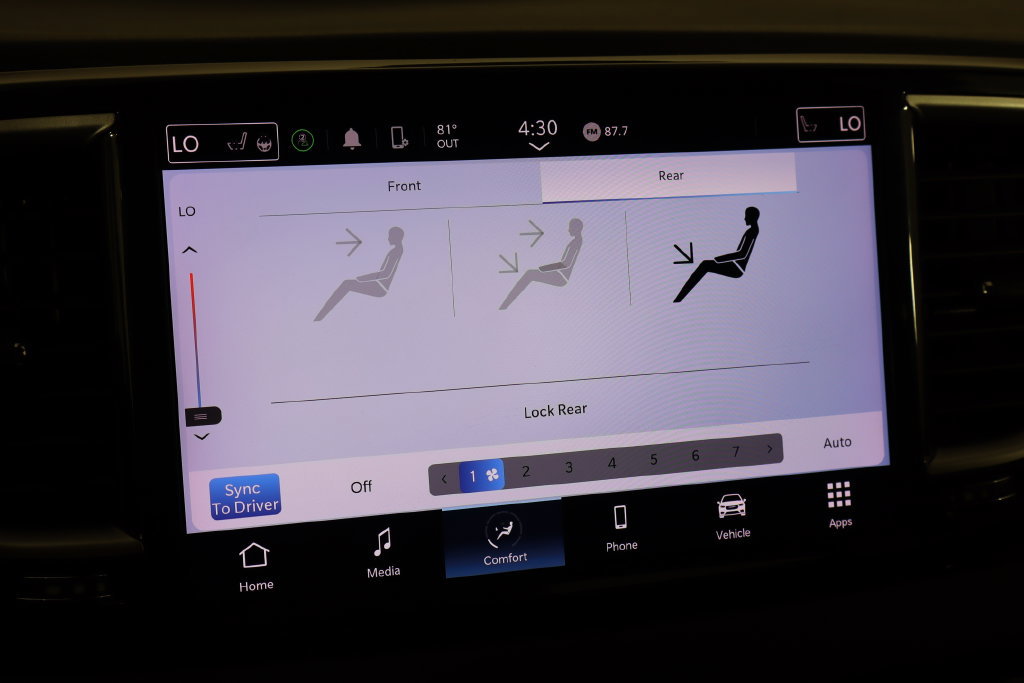 Used 2023 Chrysler Pacifica Touring-L FWD image 34