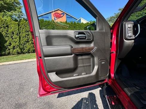 Used 2019 GMC Sierra 1500 SLT w/ SLT Premium Plus Package AWD/4WD image 24