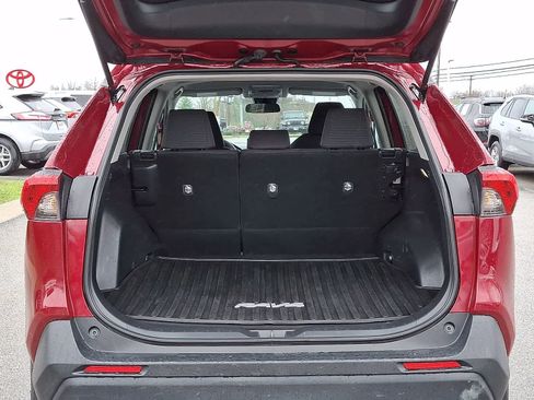 Used 2022 Toyota RAV4 LE image 31