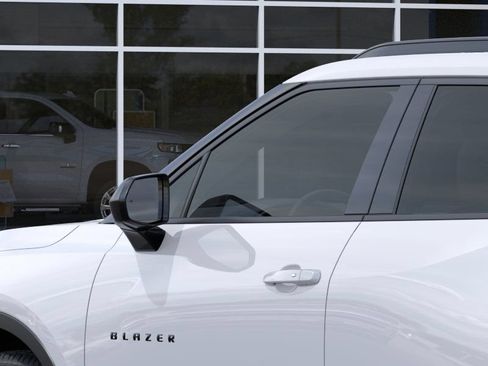 New 2026 Chevrolet Blazer LT w/ Convenience Package FWD image 15