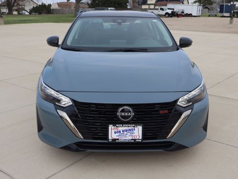 Used 2024 Nissan Sentra SR w/ Trunk Package image 2