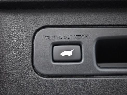 Used 2025 Honda Pilot EX-L image 34