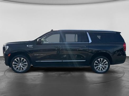 Used 2023 GMC Yukon XL Denali AWD/4WD image 8