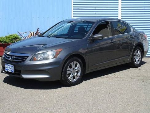 Used 2011 Honda Accord SE image 2